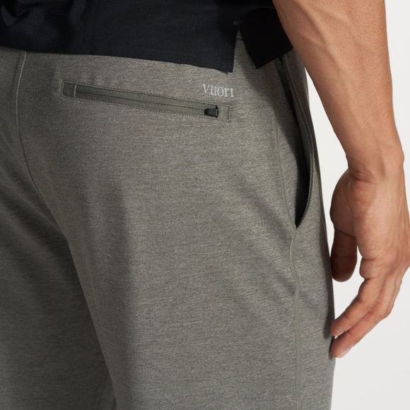 New 30”
Vuori Sunday Performance Jogger ink Heather color - Picture 7 of 9